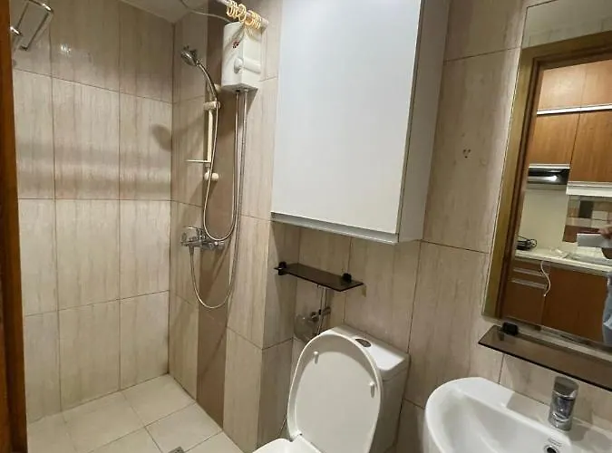 Apartment 8 Adriatico 31q Bayview Homestau Unit Near Us Embassy, Uppgh And Slmec