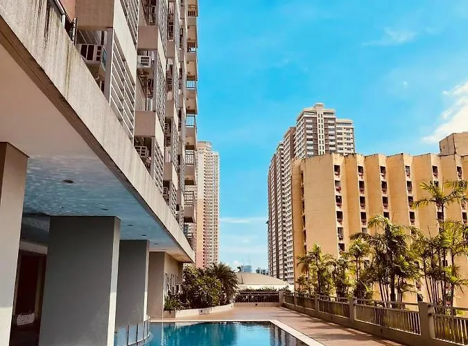 8 Adriatico 31q Bayview Homestau Unit Near Us Embassy, Uppgh And Slmec * Manila