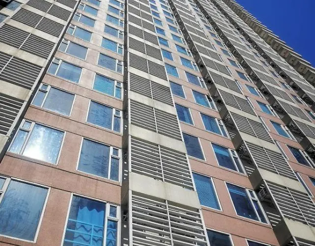 Apartment 8 Adriatico 31q Bayview Homestau Unit Near Us Embassy, Uppgh And Slmec